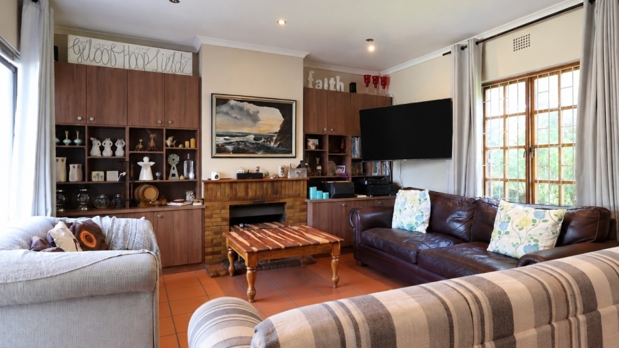 3 Bedroom Property for Sale in Hoog En Droog Western Cape